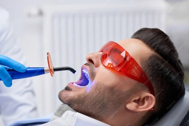 Professional teeth whitening treatment at Anuraag Dental Care & Implant Centre in Jabalpur ⭐